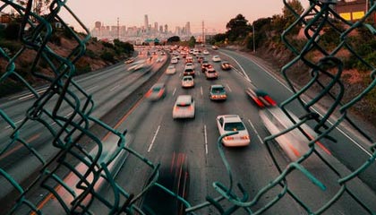 青春华章｜王兴兴回忆大学用200元做了第一台机器人：不敢相信今天能做到这样的成绩