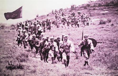 王立华：林彪、彭德怀都反对，毛泽东何以赌上红军全部家底，决意东征？