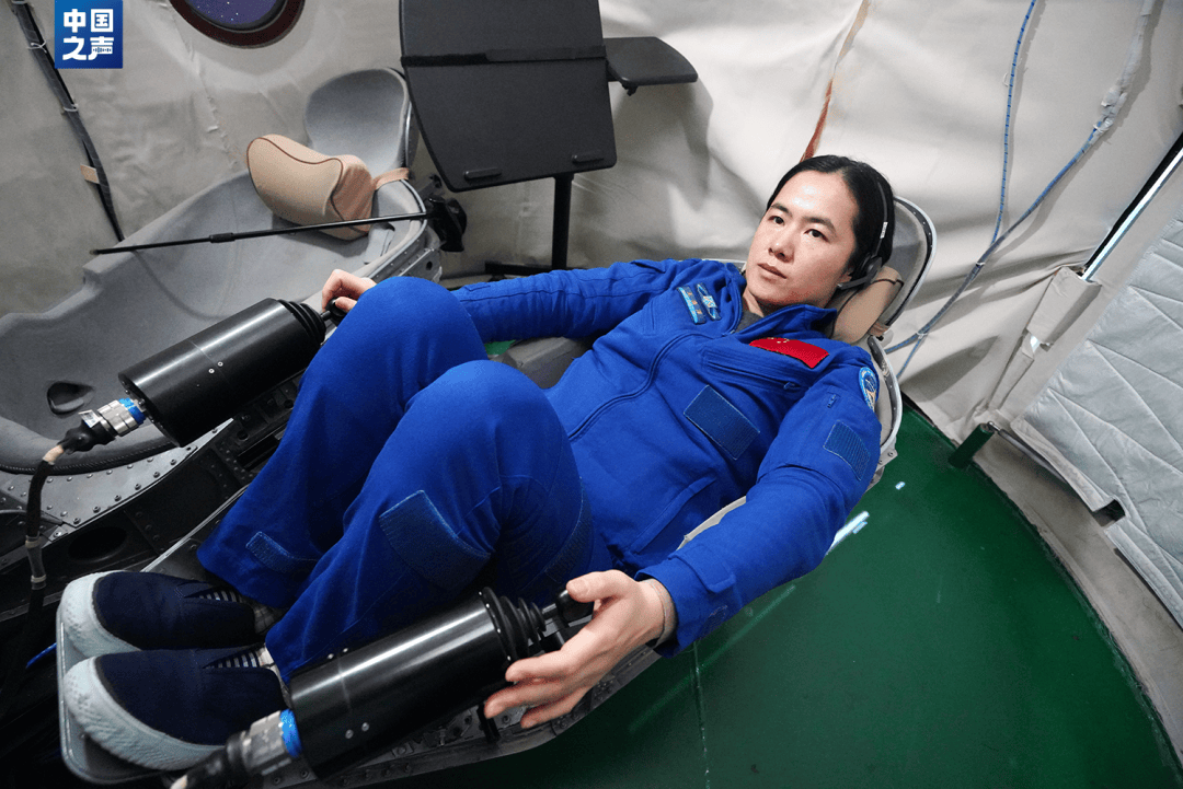 杨利伟飞天时王浩泽还在上初中!90后女航天员:没有什么事情是女孩子不能做的