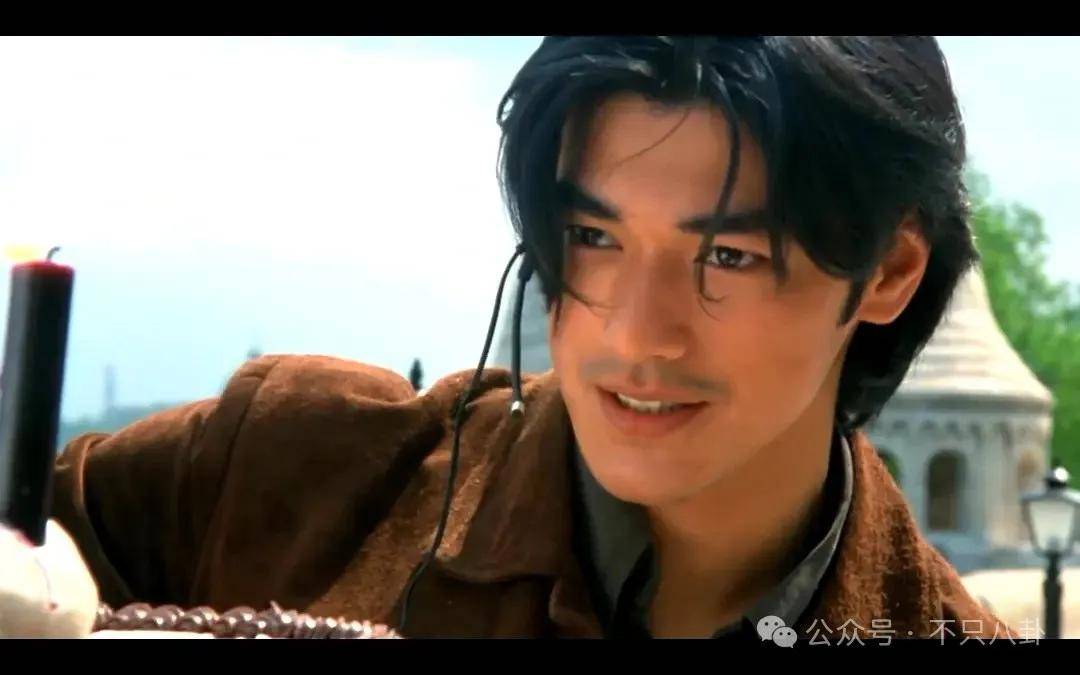 最神秘的男明星退圈了？一代神颜的他才是万千少女的梦啊……