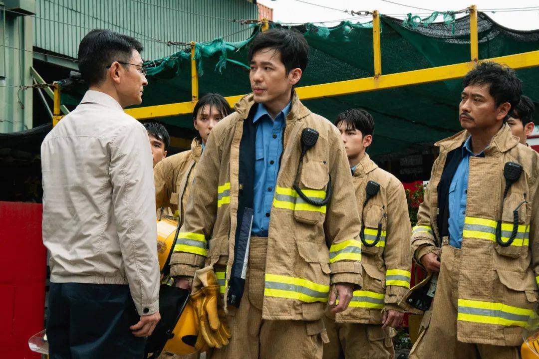 《焚城》上映，围观24小时倒计时下的众生百态丨Weekly