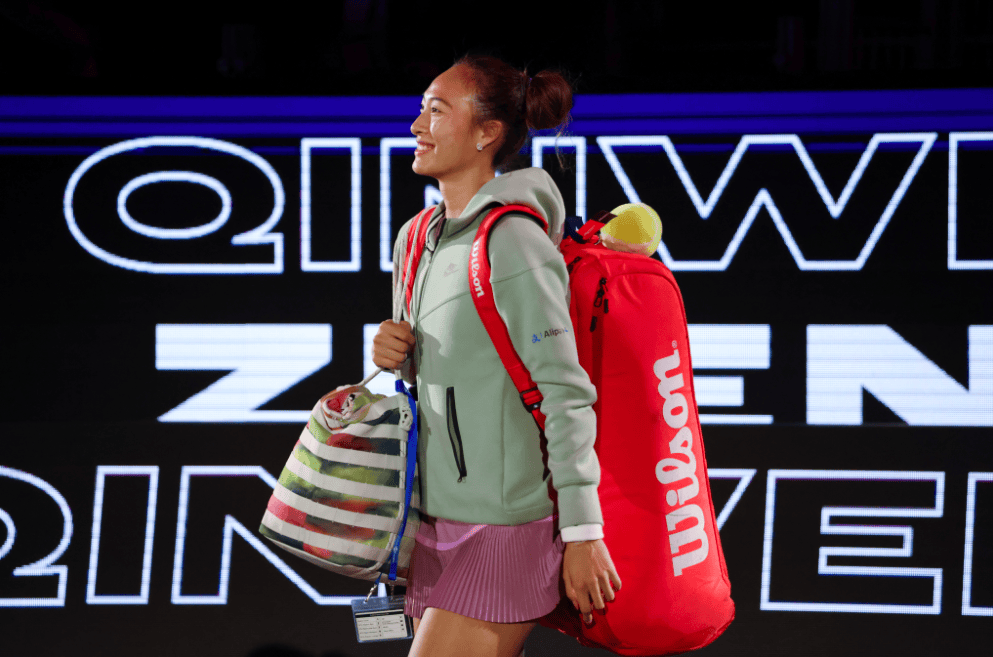 总决赛再负萨巴伦卡,郑钦文:我没机会难过