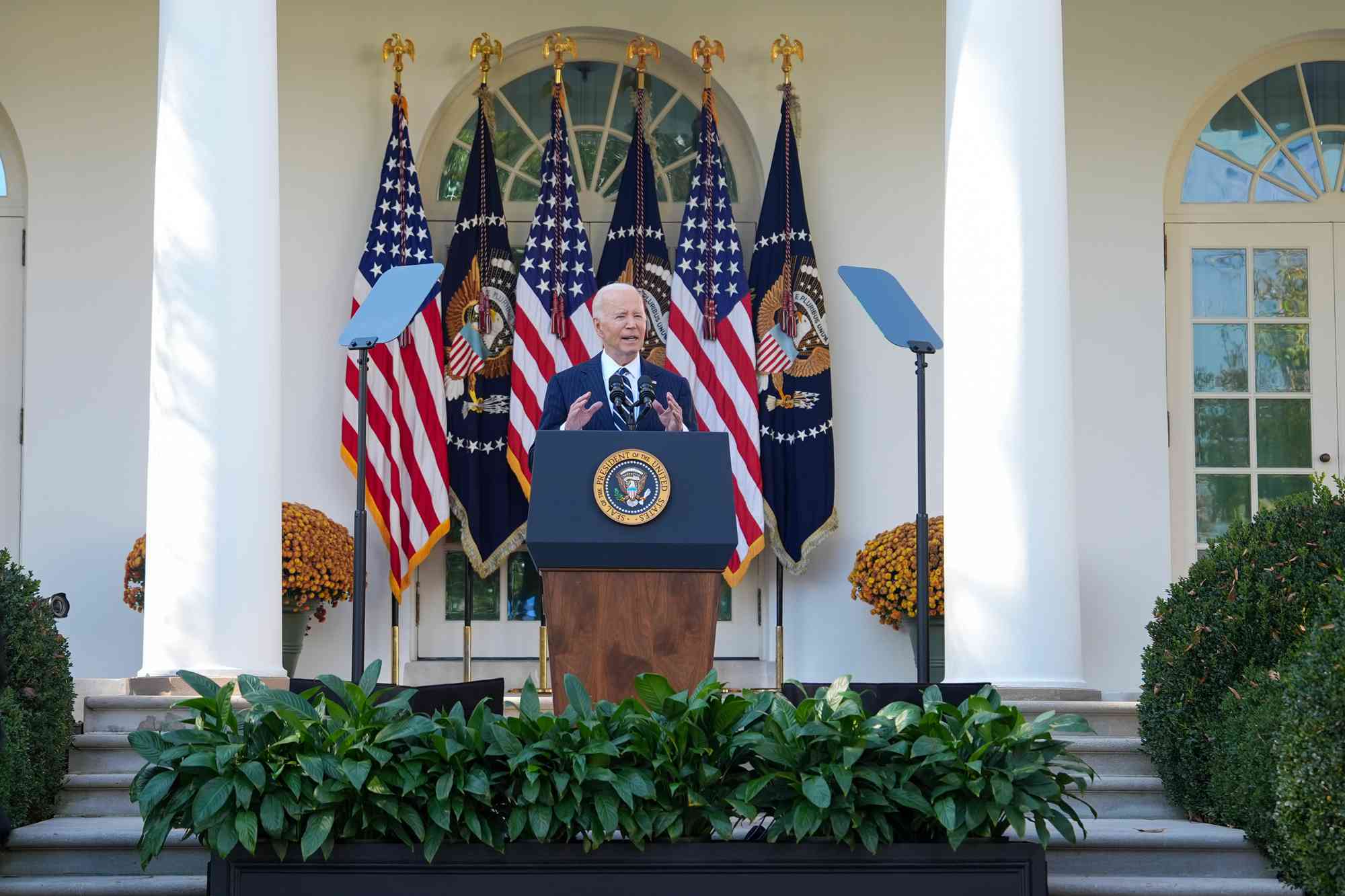 拜登呼吁民众接受大选结果:“不能只在胜利时爱国”