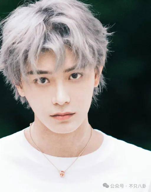 网友扒了他一圈后感慨：人怎么能老实成这样......