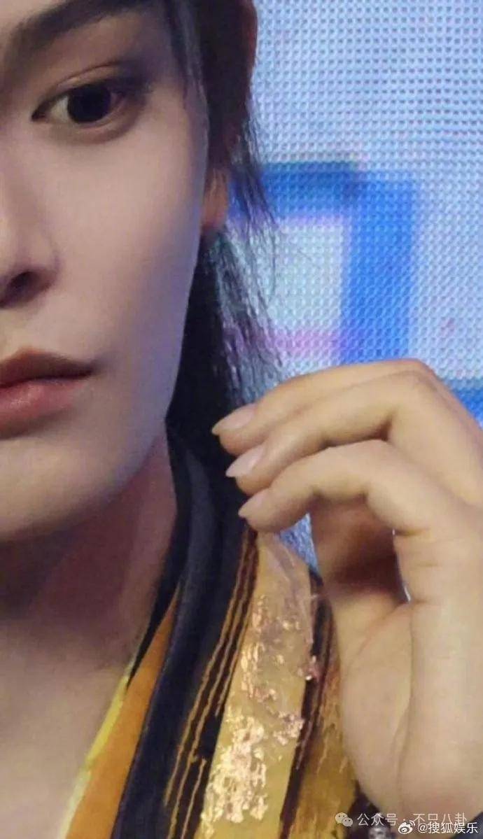 网友扒了他一圈后感慨：人怎么能老实成这样......