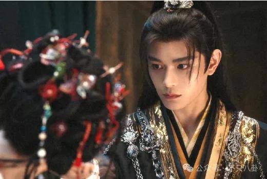 网友扒了他一圈后感慨：人怎么能老实成这样......