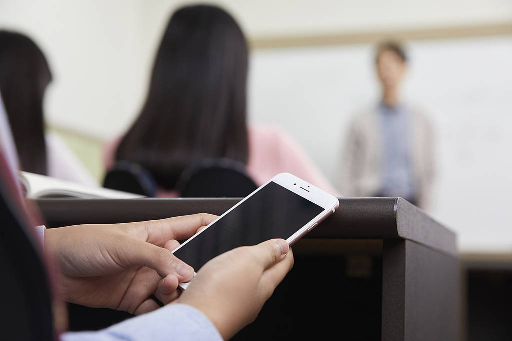 高中学生会干部被曝受贿，反腐从娃娃抓起不是笑话