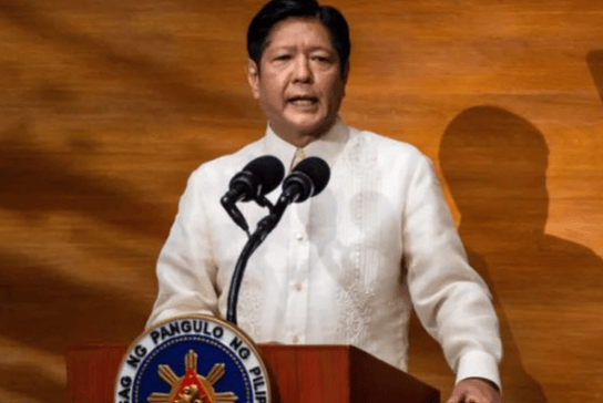 马科斯闯下大祸，中方没料到，对华索赔730万后，菲下令三军演练夺岛！