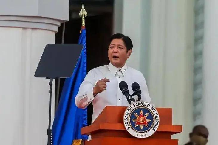 南海进入混合战，菲引发众怒，马来西亚打反击战