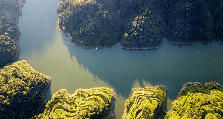 贵州从江翻船致8死 村民：遇难者坐船去采药