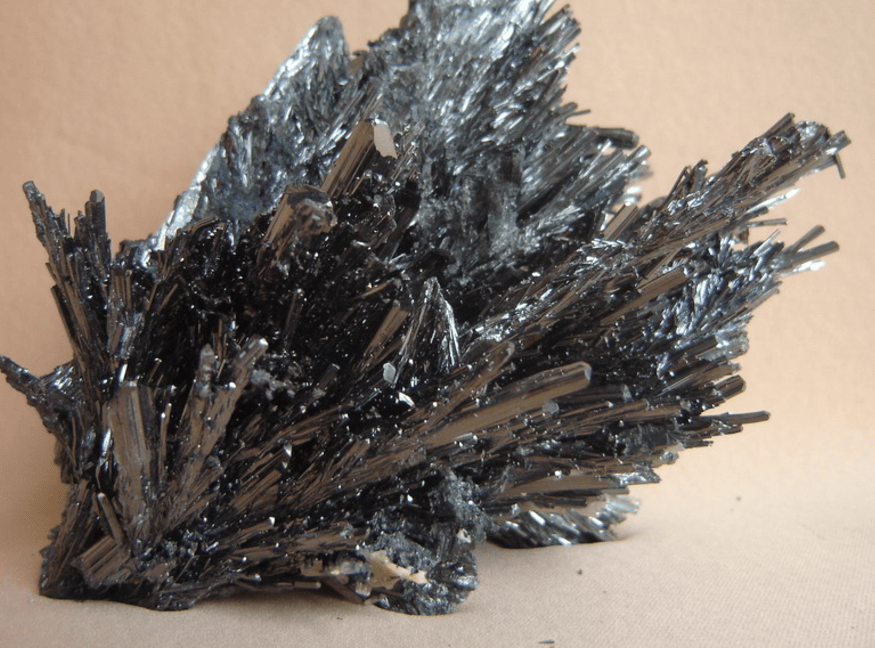 别给脸不要脸？美商务部当众宣布对华措施，中方一招直接锁定胜局