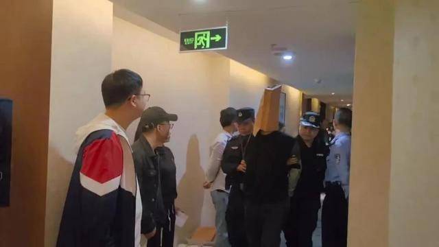 江西青原警方捣毁一个卖淫团伙，抓获涉案人员30人，10人涉嫌组织卖淫罪被刑拘