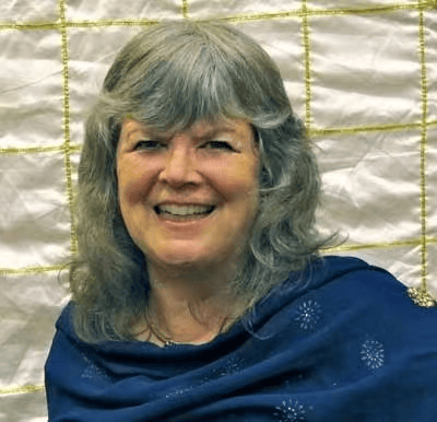 80岁的全球顶级富豪又结婚了！33岁的华裔妻子啥来头？