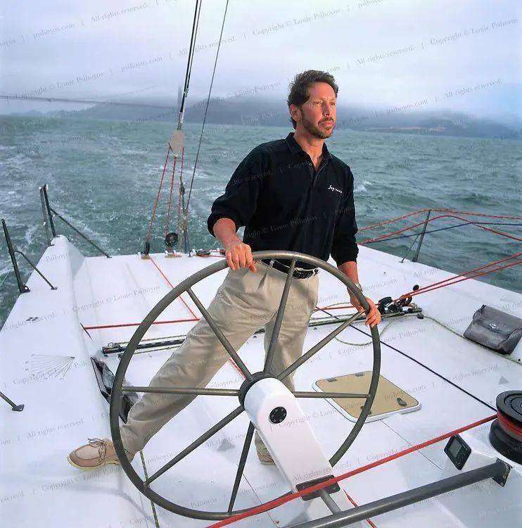 80岁的全球顶级富豪又结婚了！33岁的华裔妻子啥来头？