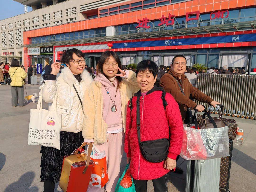 荆州版“离别的车站”，正在上演！