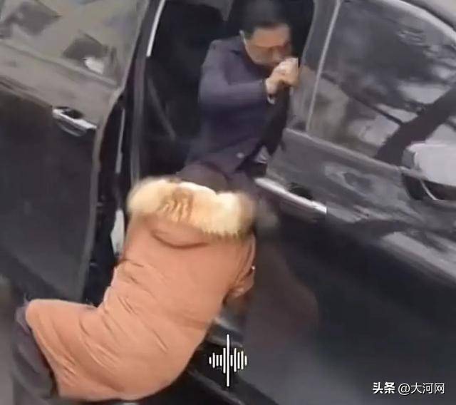 陕西一县委书记春节后上班首日被群众拦车反映问题？当地县委回应