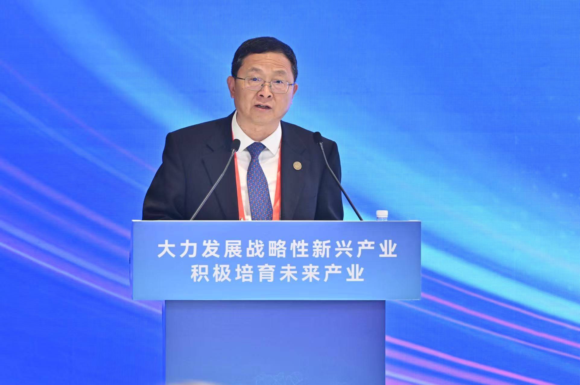 中山大学校长高松：未来人工智能技术仍需突破大语言模型的能力瓶颈