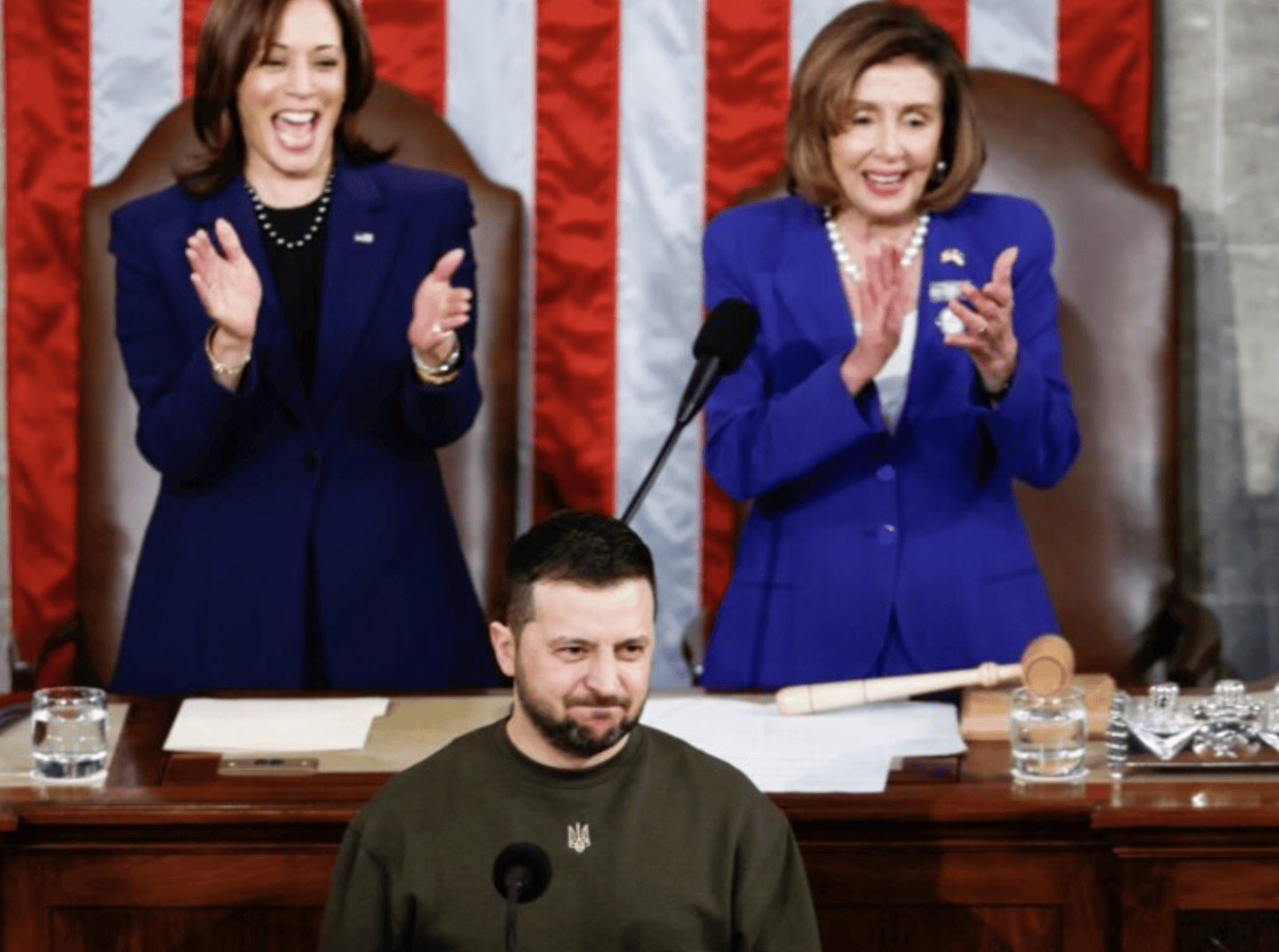 俄乌冲突3周年①：被怼“喜剧演员”，成为“弃子”？为辞职开条件的泽连斯基将何去何从