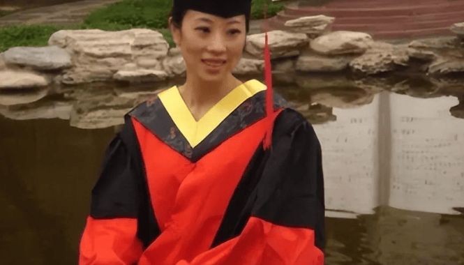 一举攻破我国50年技术瓶颈!山东女子造出“天眼导弹”,美高薪挖人梦碎