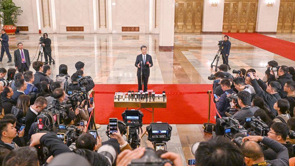 教育部部长怀进鹏：今年将推县中振兴行动计划