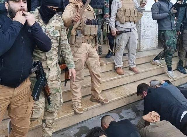 叙利亚反阿萨德活动家活到现在，朱拉尼上台三个月，杀她三个家人