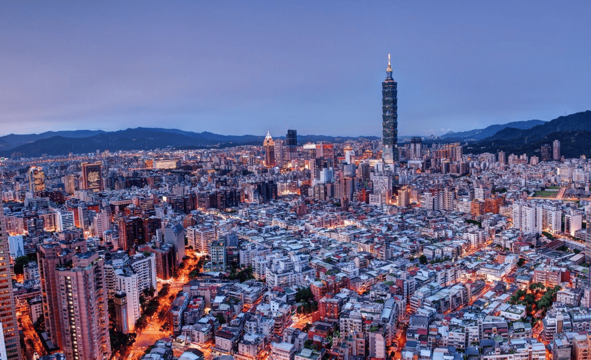 最新民调出炉，赖清德收到特殊信号，微妙时刻，解放军火速集结！