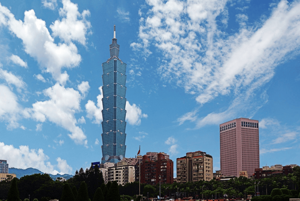 最新民调出炉，赖清德收到特殊信号，微妙时刻，解放军火速集结！