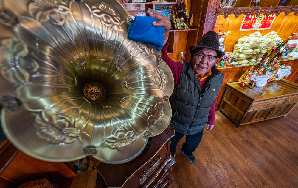 新华全媒+｜苦难和新生——西藏翻身农奴影像档案：洛桑