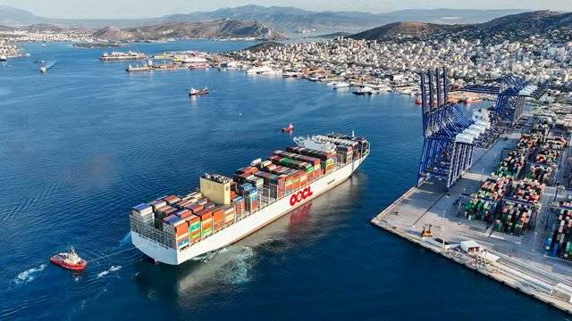 最后时间，港府突然对李嘉诚采取动作，商务部评价一针见血