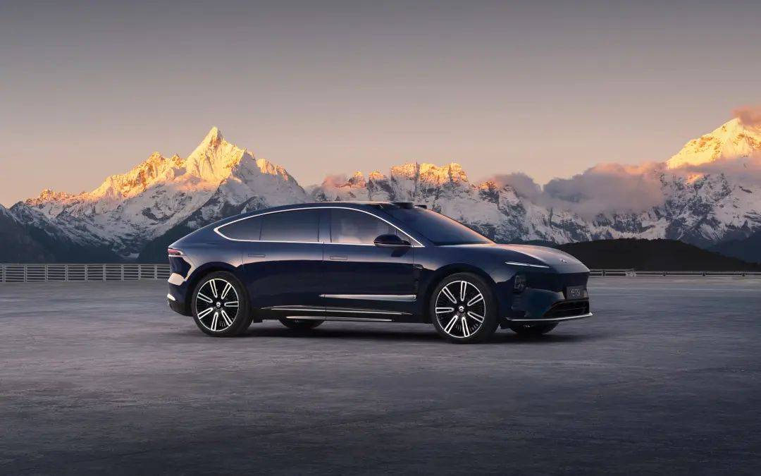 比亚迪卖62.8万元的新车，居然被网友夸性价比很高...