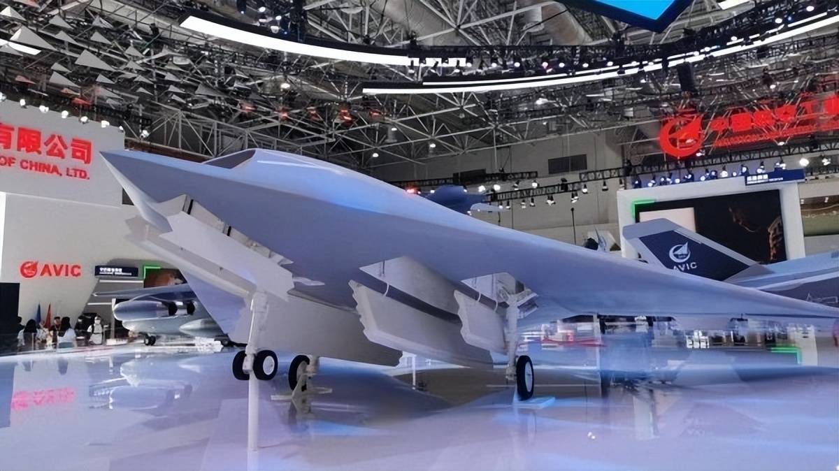 太强了！研发十六年的攻击-11，是为歼-36、歼-20S和076准备的？