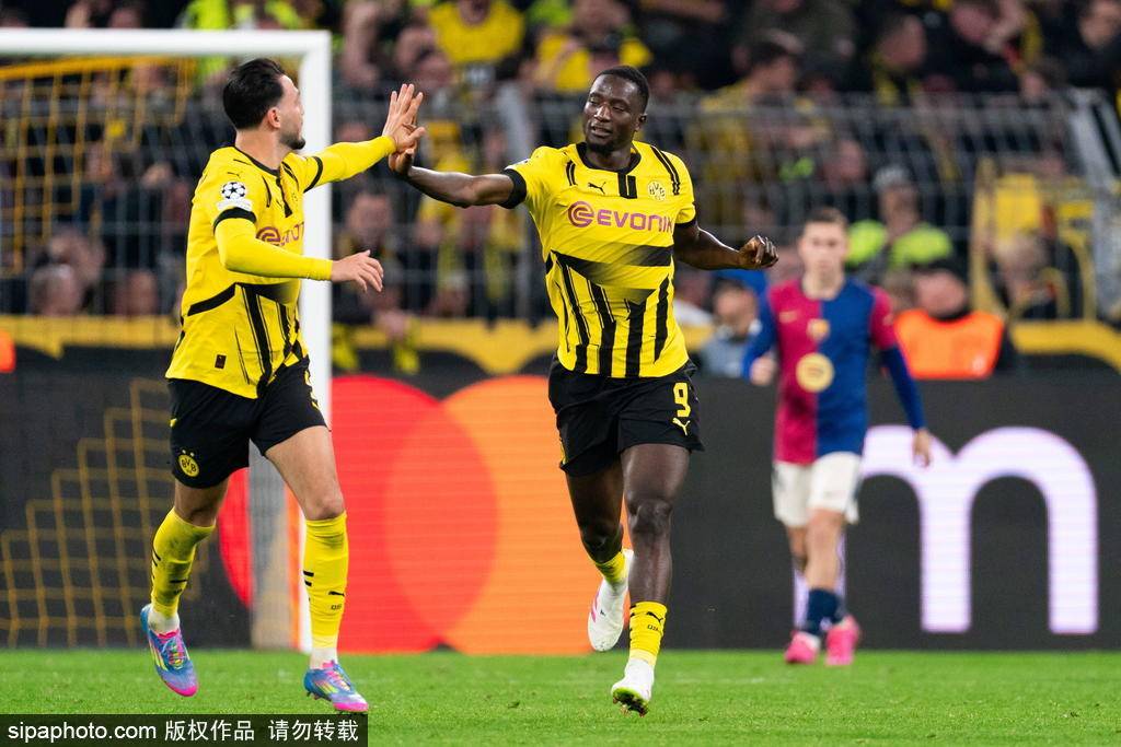 欧冠-吉拉西帽子戏法难救主 巴萨总分5-3多特晋级4强