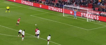 最后时刻连进三球 “红魔”又奉献上一场经典逆转