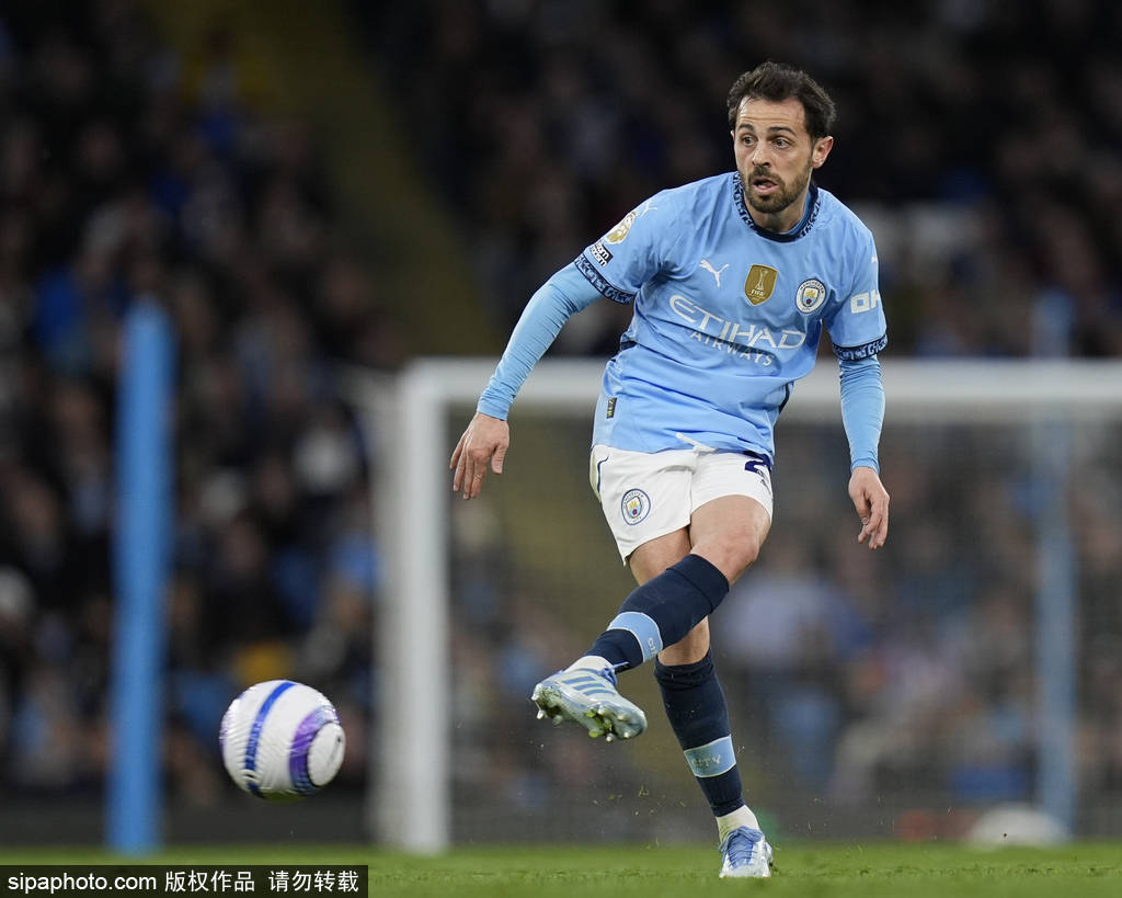 英超-B席破门努内斯读秒绝杀 曼城2-1维拉3连胜升第3