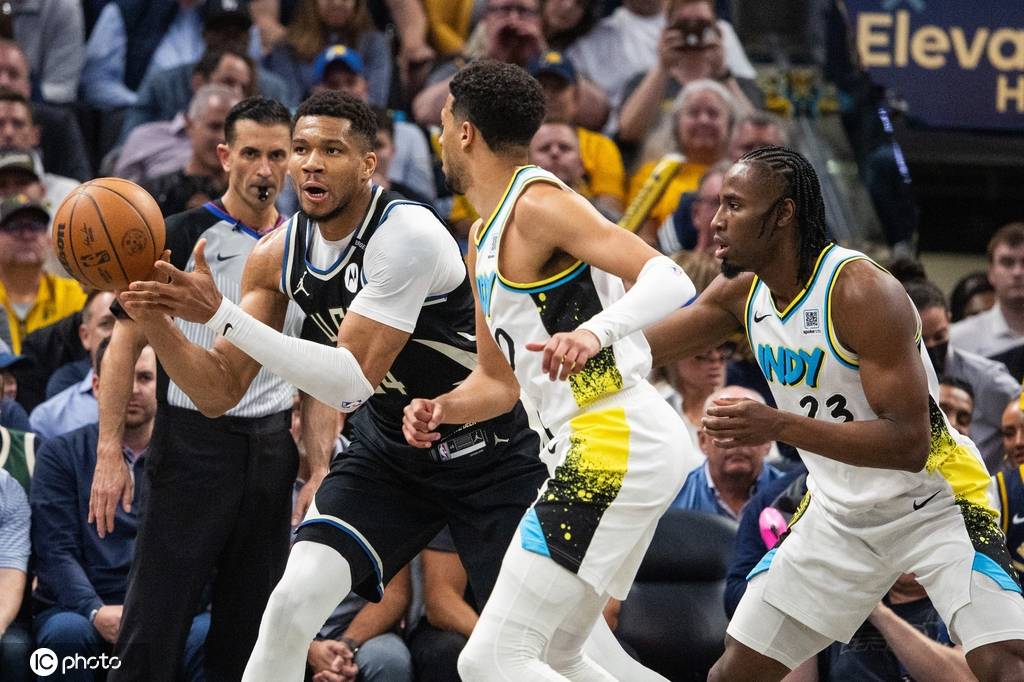 哈利伯顿21+12字母哥空砍34+18 步行者再胜雄鹿2-0