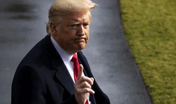 中方取消美资格，特朗普情绪罕见失控，最大赢家“浮出水面”