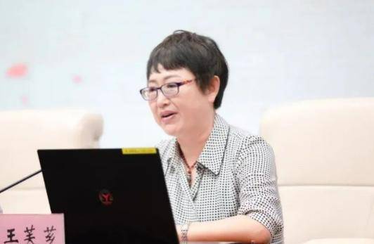 吉林一女官员被查!当过扫黑办主任,她曾说“吃人家的嘴短,拿人家的手短”