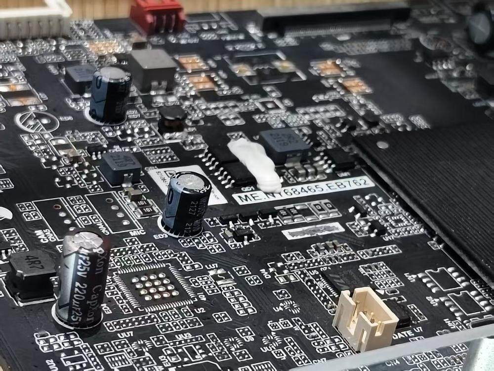 刚刚！雷军官宣小米自研手机芯片，能否复制华为海思模式？｜热财经