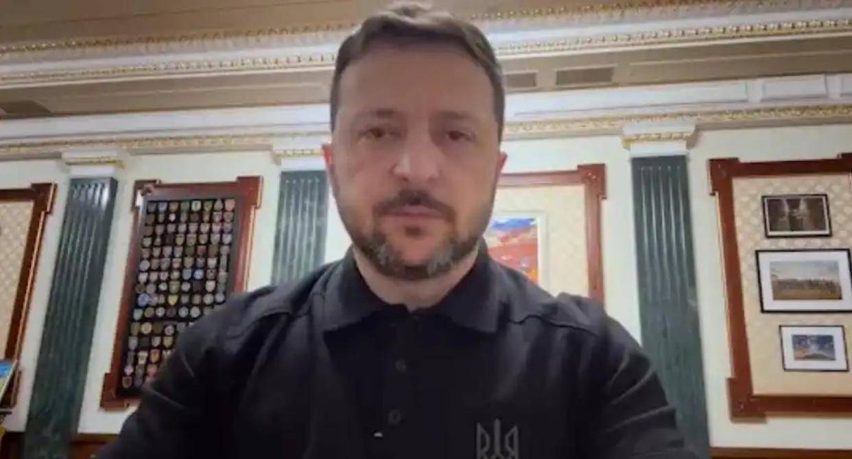 泽连斯基果然不简单！趁普京一愣神，重新把战火烧回了俄本土