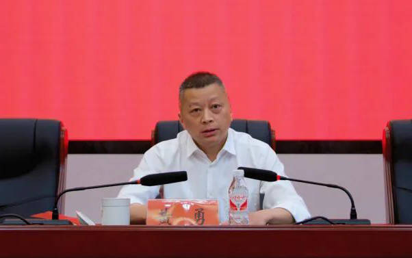 县委原书记被查14天后，县人大常委会主任落马