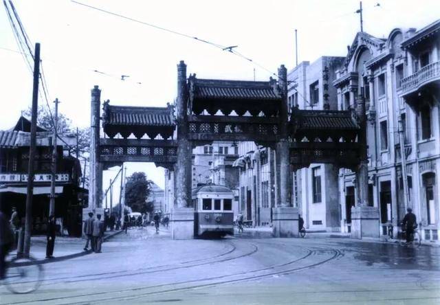 “90后”北京小伙,6年时间从故纸堆找回北京有轨电车