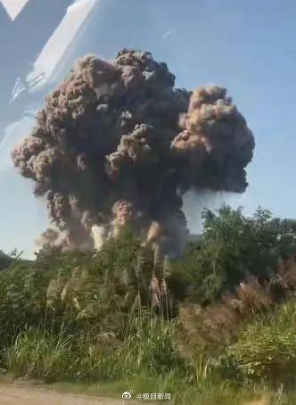 湖南花炮厂爆炸 负责人：厂里存了一两万个药饼