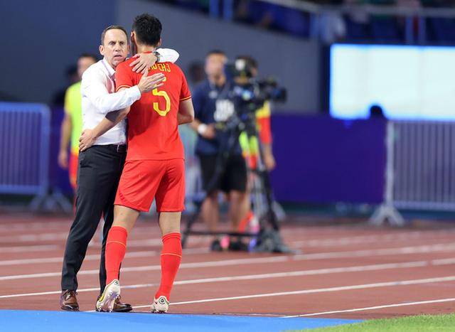 国足新帅人选初定，“老熟人”能走出新路子吗？