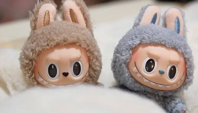 Labubu3.0线上预售首次开启，黄牛回收价腰斩至百元