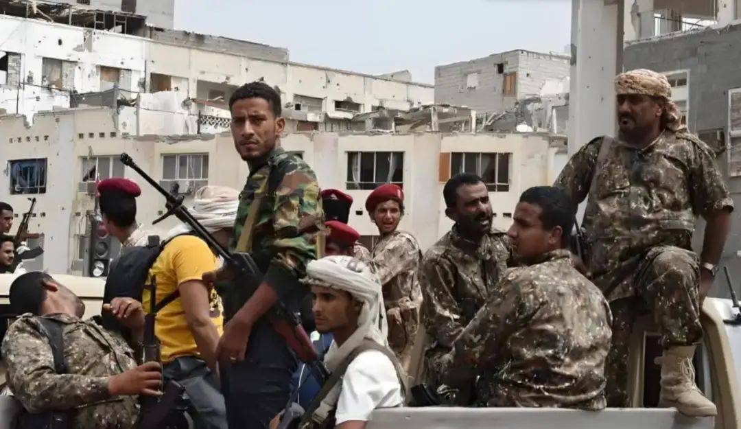 28：606，哈梅内伊被要求罢免，亲美派开始冒险，内奸被处以绞刑