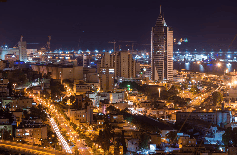 仗打完了，伊朗将举行殡葬，哈梅内伊时代或结束，释放信号强烈