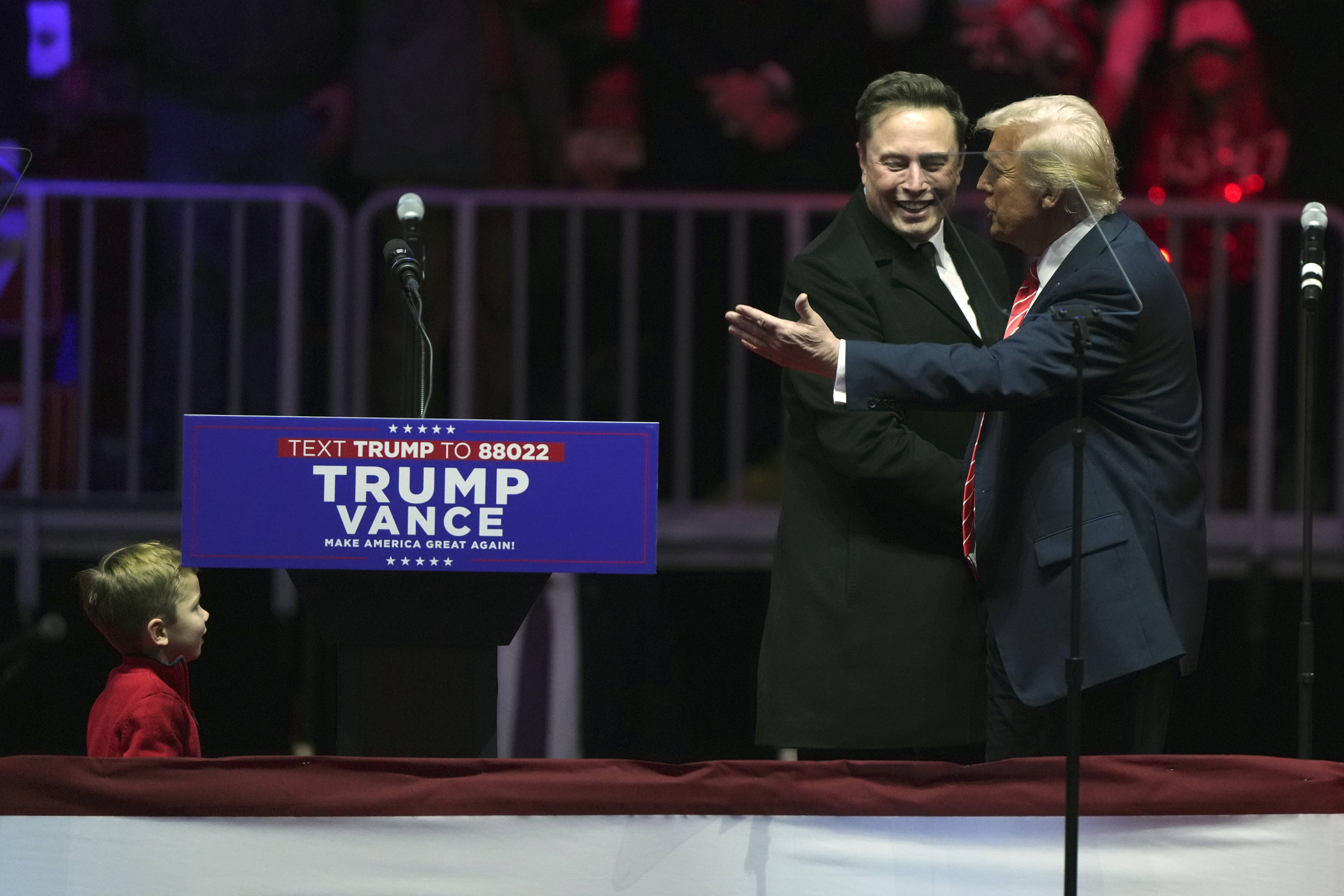 特朗普谈马斯克：有点沮丧 行为“不当”