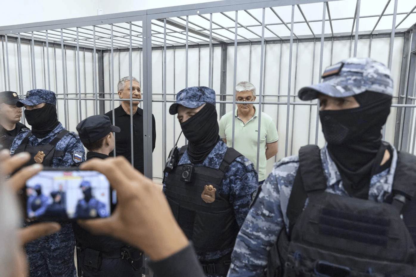 俄前副防长贪污41亿卢布被判13年监禁