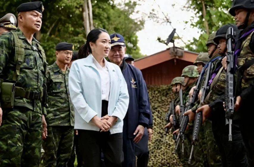 洪森这一局惨败？太低估他的侄女了，结果搬起石头砸自己的脚！