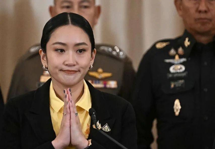 洪森这一局惨败？太低估他的侄女了，结果搬起石头砸自己的脚！